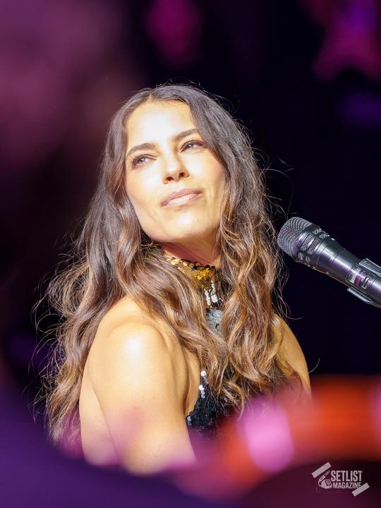 Debi Nova, foto 16