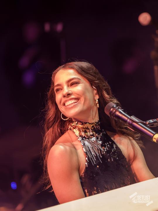 Debi Nova, foto 19
