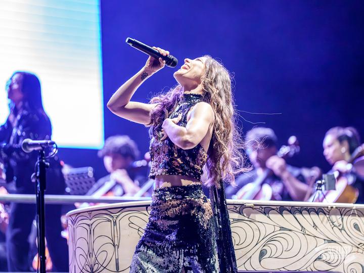 Debi Nova, foto 23