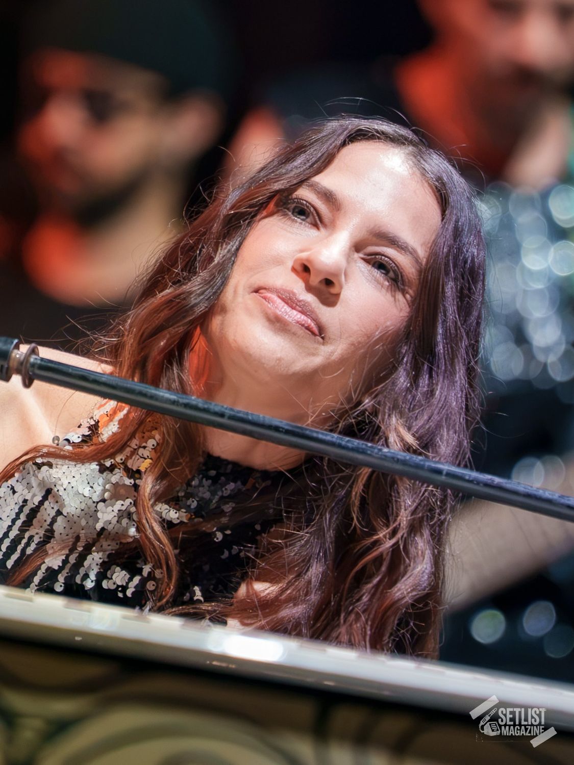 Debi Nova al piano